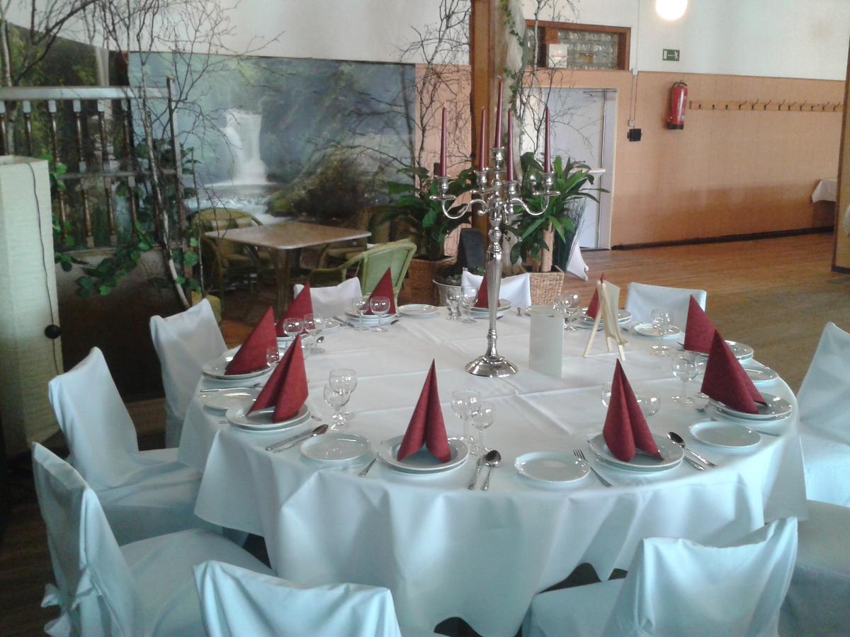 Landgasthof Schoenecke Wahrenholz Bagian luar foto