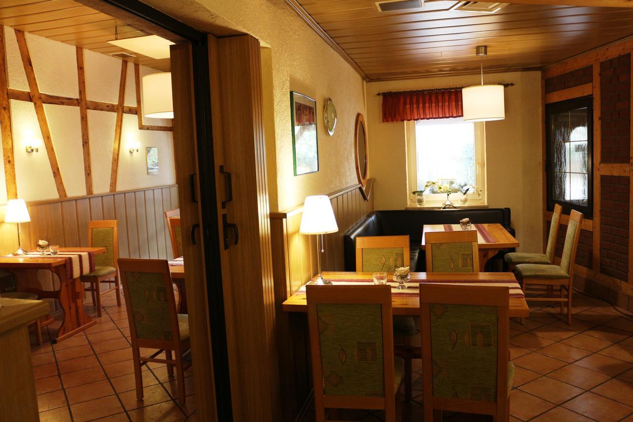 Landgasthof Schoenecke Wahrenholz Bagian luar foto