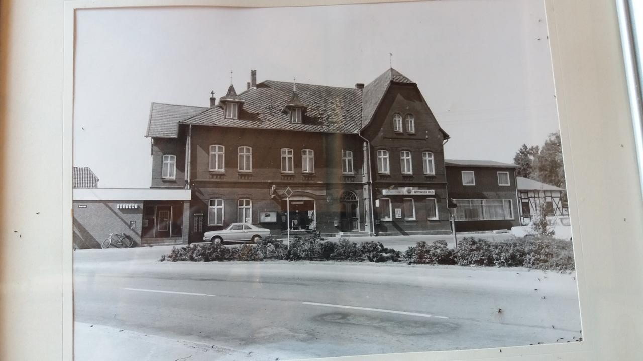 Landgasthof Schoenecke Wahrenholz Bagian luar foto